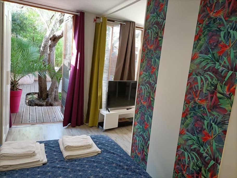 Апартаменты Studio Jacuzzi Prive A 8 Min A Pied De La Plage Ла-Сьота Экстерьер фото